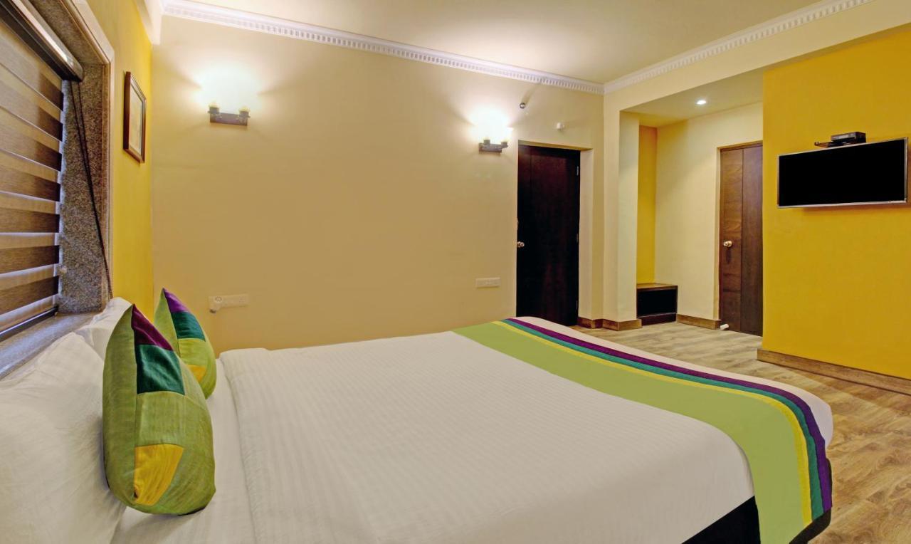 Treebo Asl Prime, Near Ballygunge Railway Station Kolkata